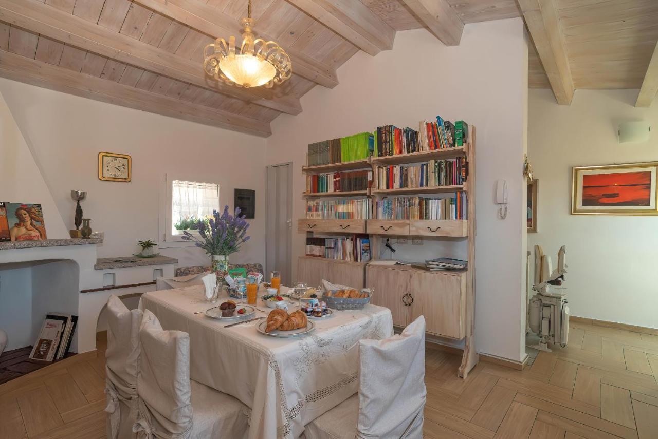 La Casa Del Pittore Olbia Luaran gambar